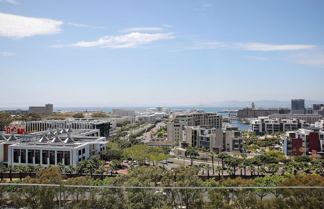 The Warwick 901 - Photo 37