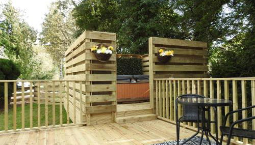 Cear 2- Private Hot Tub- Perth-Pet Friendly Lodge - Foto 3, Garden, pet friendly