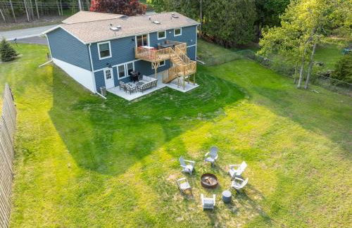 New Baileys Harbor Home, 1 block DT with Huge Yard - Foto 16