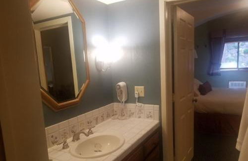 GetAways at Olympic Village Inn - Foto 60