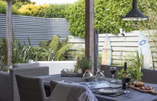 Two Bare Feet - Photo 26