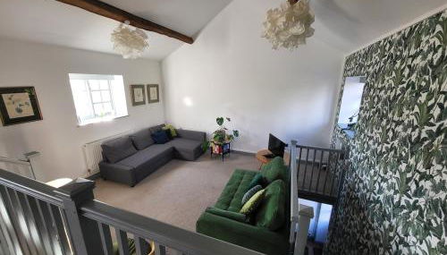 North Cottage - Photo 3