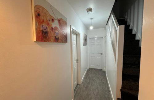 3- Bedroom House -Private Parking - contractors welcome- 2 Min M62 - Foto 19