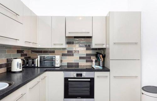 PRINCES COURT by BOURNECOAST- Holiday Apartment with Patio Garden, Parking and WIFI - FM8455 - Foto 10