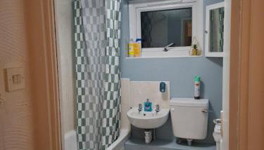 Entire House in Hunslet 5min to Leeds city center - Foto 5