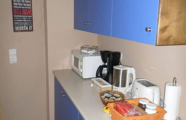 Santorious Cavehouse - Photo 22