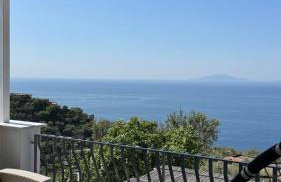 Breathtaking Sea View Apartment on Sorrento Coast with Sunset Terrace & Parking - Foto 5