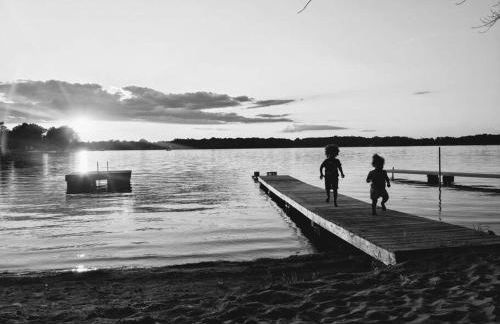 Newly Built Waterfront home w/Amazing Views - Foto 29