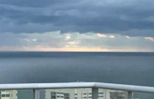 Stunning Penthouse Suite Waterfront 2BD 2BA - Foto 27