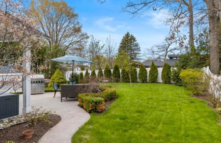 Experience comfort at Andrea Bluff Cottage, a 3-bedroom home in Harbor Springs. - Foto 29