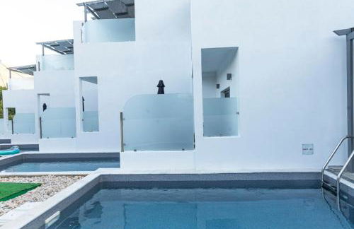 SKYROS BLUE SUITES - Photo 41