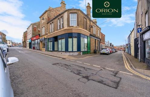 ORION SHORT STAYS is a Renewable Energy Specialist accommodation Provider based in Dundee, We have many properties available for large groups, ASK us for more details and for Custom Quotes, Many properties close to the PORTs and for Large Teams of 100 - Foto 58