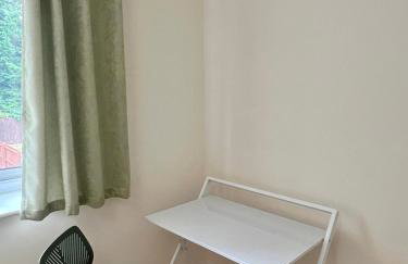 The Olive House - 4 Bedroom, Sleeps 8, Contractors Welcome - Foto 13