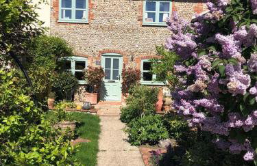 Pet Friendly, Border Cottage, Norfolk - Photo 13