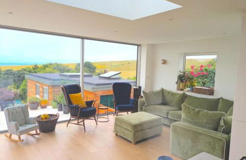 Sea View Villa with Huge Garden & Table Tennis - Foto 33