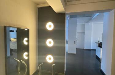 TruRetreats Design Loft für 8 Personen I Riesige Küche I eCharger I 65z SmartTV I 150qm - Foto 12