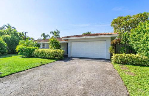 Charming Coral Ridge 2BR 2BA Near Beach plus Pool - Foto 71