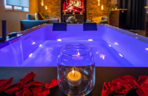 Love industrie & spa - Suite Romantique en Alsace - Spa privatif et garage - Foto 8