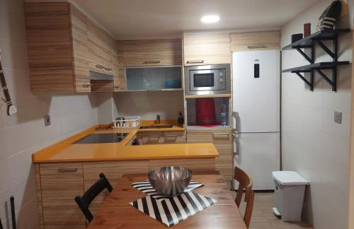 Duplex con encanto en casco viejo junto al puerto - Foto 3