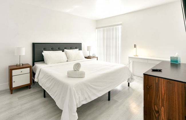 Artrageous on the river By RocketStay - Photo 65