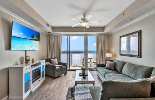 Sunshine Oasis - Orlando Lakefront Luxury - Photo 1