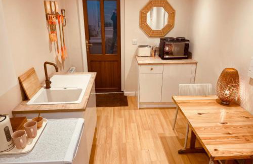 Apartment with own entrance & terrace on West Hill - Foto 8