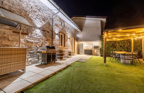 k10 Luxury House, Pool, Jacuzzi, Gym, Sauna, Private garden - Foto 40