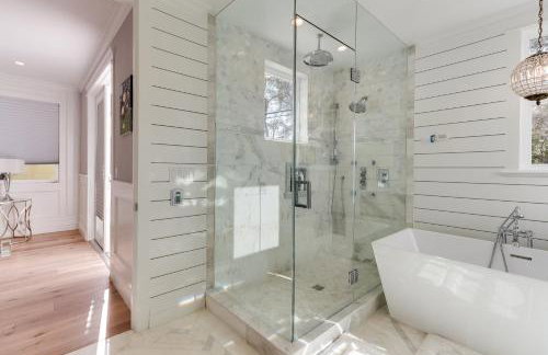 Beautiful 2 Story Right by the Water, Ocean View - Foto 29