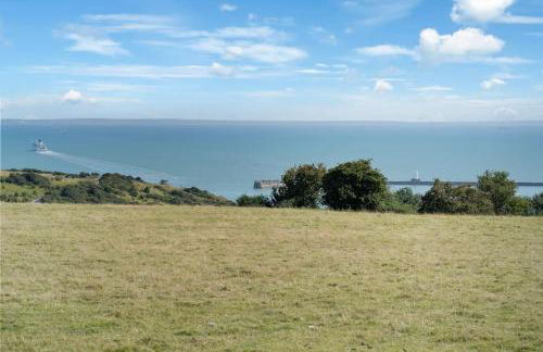 Minutes from the port of Dover, free WiFi, free offroad private parking and rated a guest favourite on Air b nb! - Foto 27