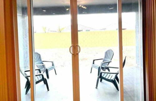 Spacious, Family-Friendly Home - Photo 23