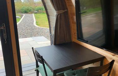 Red Squirrel Pod with Hot Tub - Foto 16