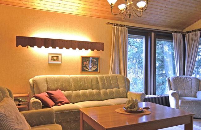 Furnished Bungalow With Peaceful Neighbourhood - Photo 11