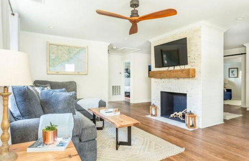 Open and Comfy home near Downtown-Folly Beach - Foto 1