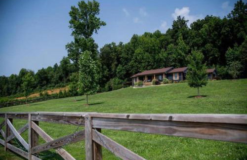 Southern Comfort Retreat with a private hot tub - Foto 19