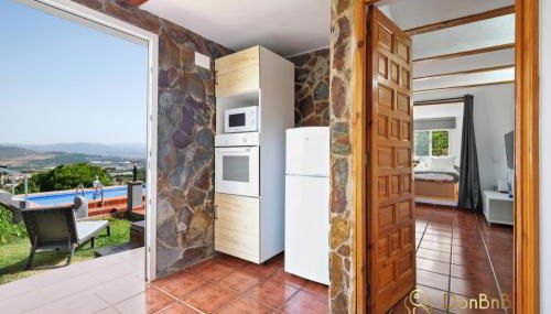 Casa de 2 dormitorios con piscina privada y desayuno incluido en Alhaurin - Photo 2