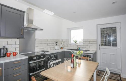 4 Ty Person - Photo 8