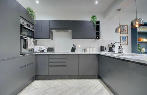 Clover lodge Portsmouth luxury home with off road free parking - Photo 14