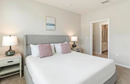 Landing Incredible 2BD Pool Clubhouse - Foto 16