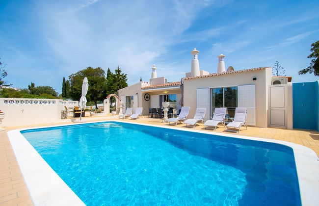 67 adm 3 Bedroom Villa Walking Distance to Carvo - Foto 54