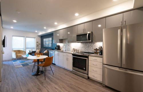 Downtown-Elevator-King Bed-Garage Parking-Laundry - Foto 39