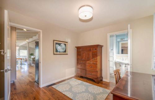 Ocean & Mountain View Home - Walk to Trails Beach Family Activities - Foto 13