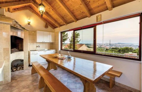 Gorgeous Home In Mravince With Sauna - Photo 38