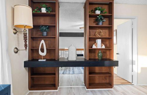 Mira Mesa Family Retreat 4BR with Balcony and Firepit - Photo 13