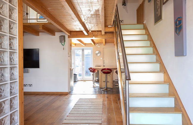 Stylist Split Level 2 Bed With Parking - Foto 4