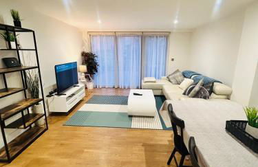 Zone 1 Modern 2 Bed 2 Bath Apt with outdoor space Hyde park - Foto 8