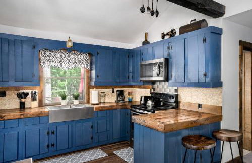 River Access Cabin w Hot Tub Kayaks WiFi Grill - Photo 15