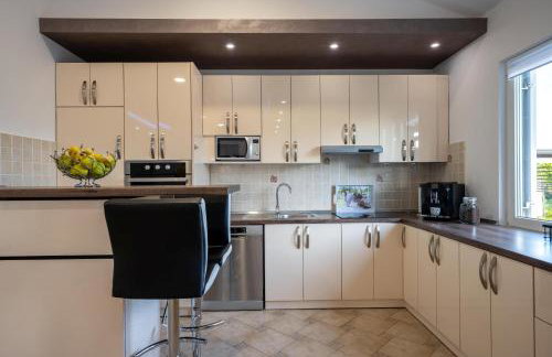 Villa Beauty with heated pool and jacuzzi - Photo 24