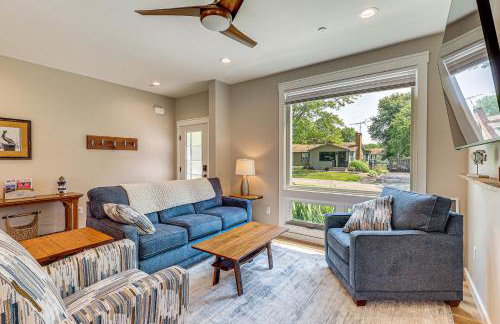 Rock Hall Retreat with Balcony Near Park and Marina! - Foto 1