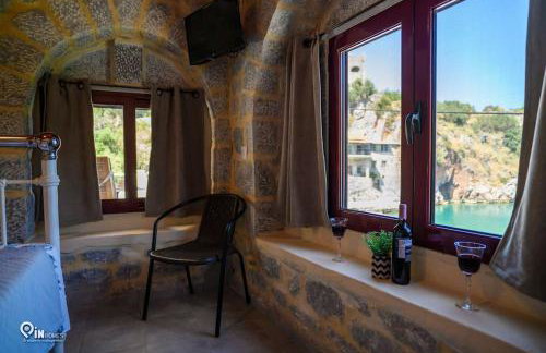 Panorama - Unique Beachfront Stone House in Alipa-Mani - Foto 5