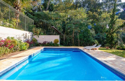 Refúgio e diversão para FAMÍLIAS a 60 min de SP - Piscina, Churrasqueira, wifi 300Mbps - PETFRIENDLY - Foto 12